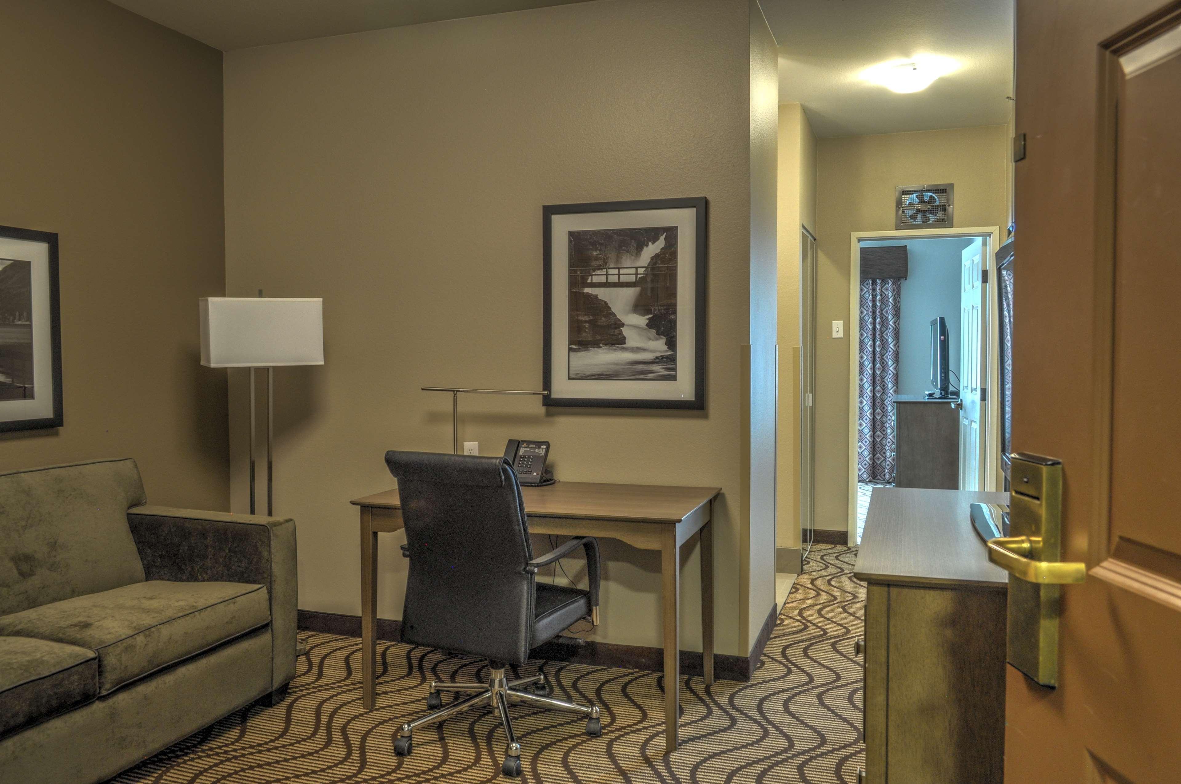Best Western Plus Kalispell/Glacier Park West Hotel & Suites Buitenkant foto