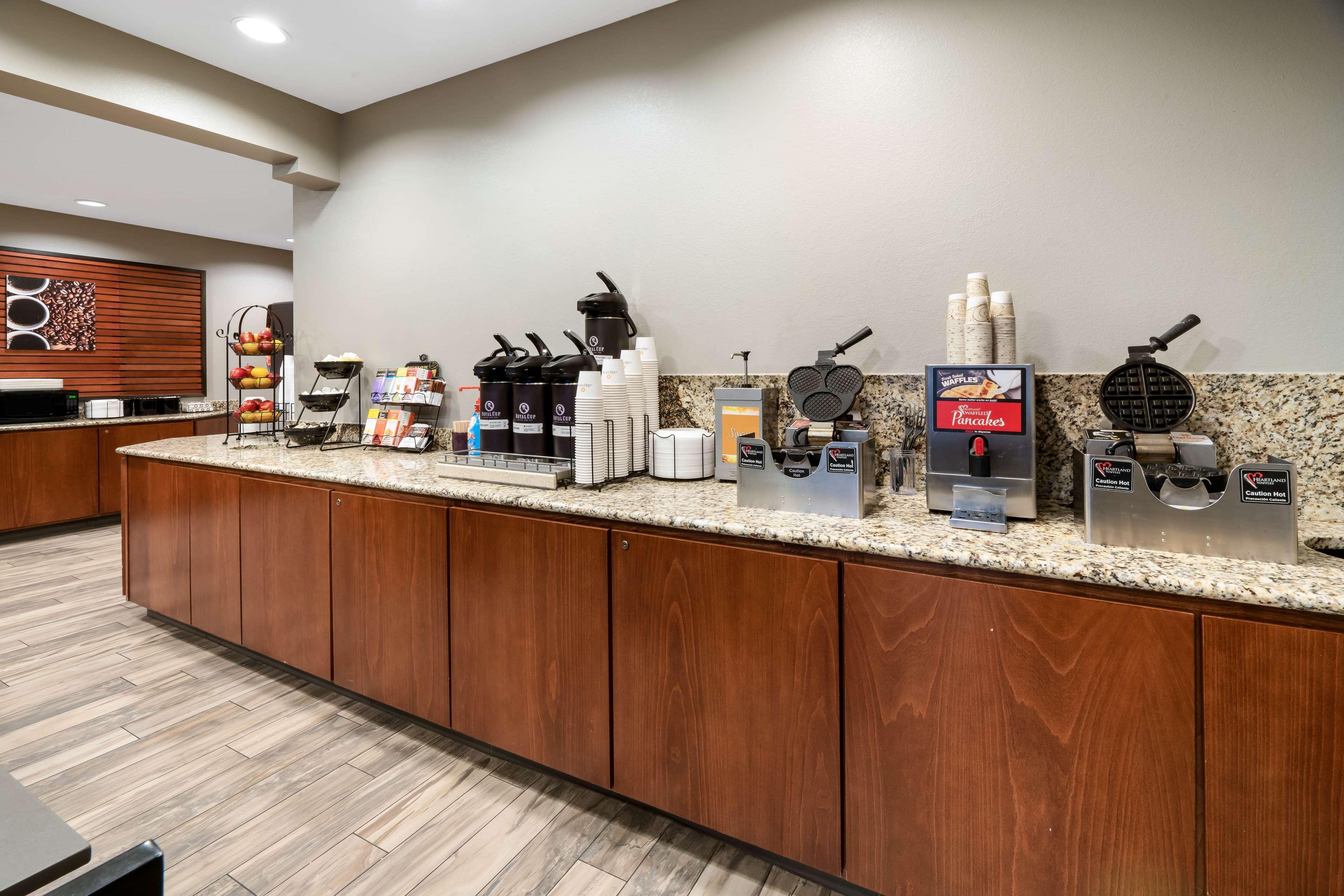 Best Western Plus Kalispell/Glacier Park West Hotel & Suites Buitenkant foto